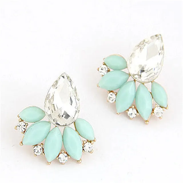 Ahmed Jewelry New Brand Design Retro Exquisite Women Acrylic Flower Crystal Gem Cubic Zircon Stud Earrings For Women