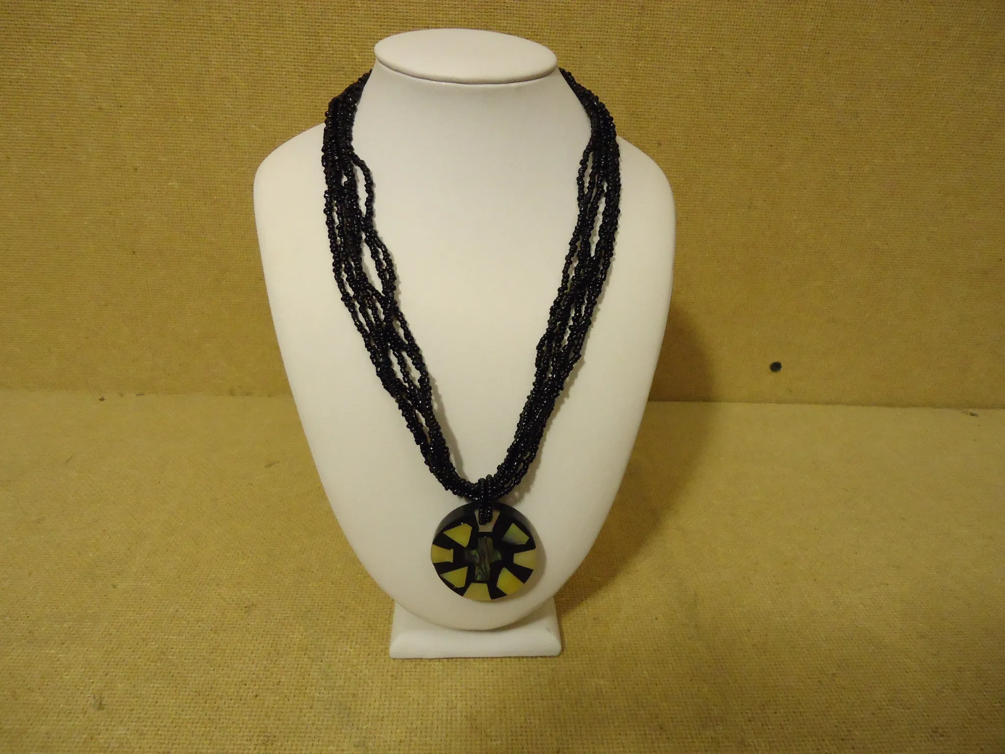 Designer Fashion Necklace 17in L Drop/Dangle Beaded Strand Female Adult Blacks -- Used