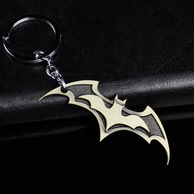 Superhero Batman Keychain Men Trinket Marvel Spiderman Key Chain V for Vendetta Iron Man Key Ring Holder Jewelry Gift Souvenirs