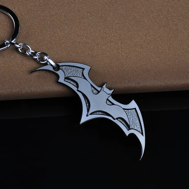 Superhero Batman Keychain Men Trinket Marvel Spiderman Key Chain V for Vendetta Iron Man Key Ring Holder Jewelry Gift Souvenirs